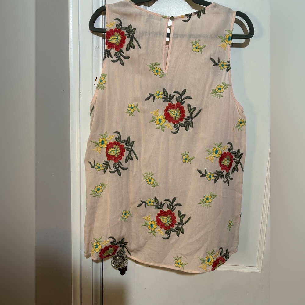 Embroidered Tank top - Picture 2 of 5